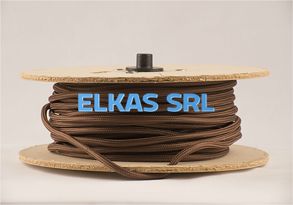 Nuestros cables cuentan con certificación. Además cuentan con un proceso de pegado que evita que se despelucen en su armado.